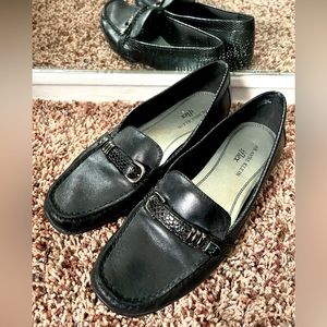 Anne Klein Stylish Black Flats 8.5